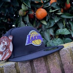 LOS ANGELES LAKERS FITTED HAT 7 3/8 FITTEDS